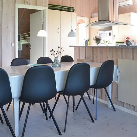 Prázdninový dům Nice In With Kitchen *